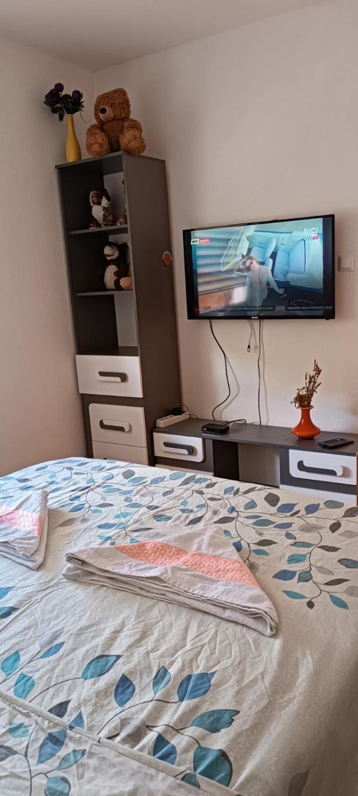 Apartman Denis Una Luzine Eksteriør bilde