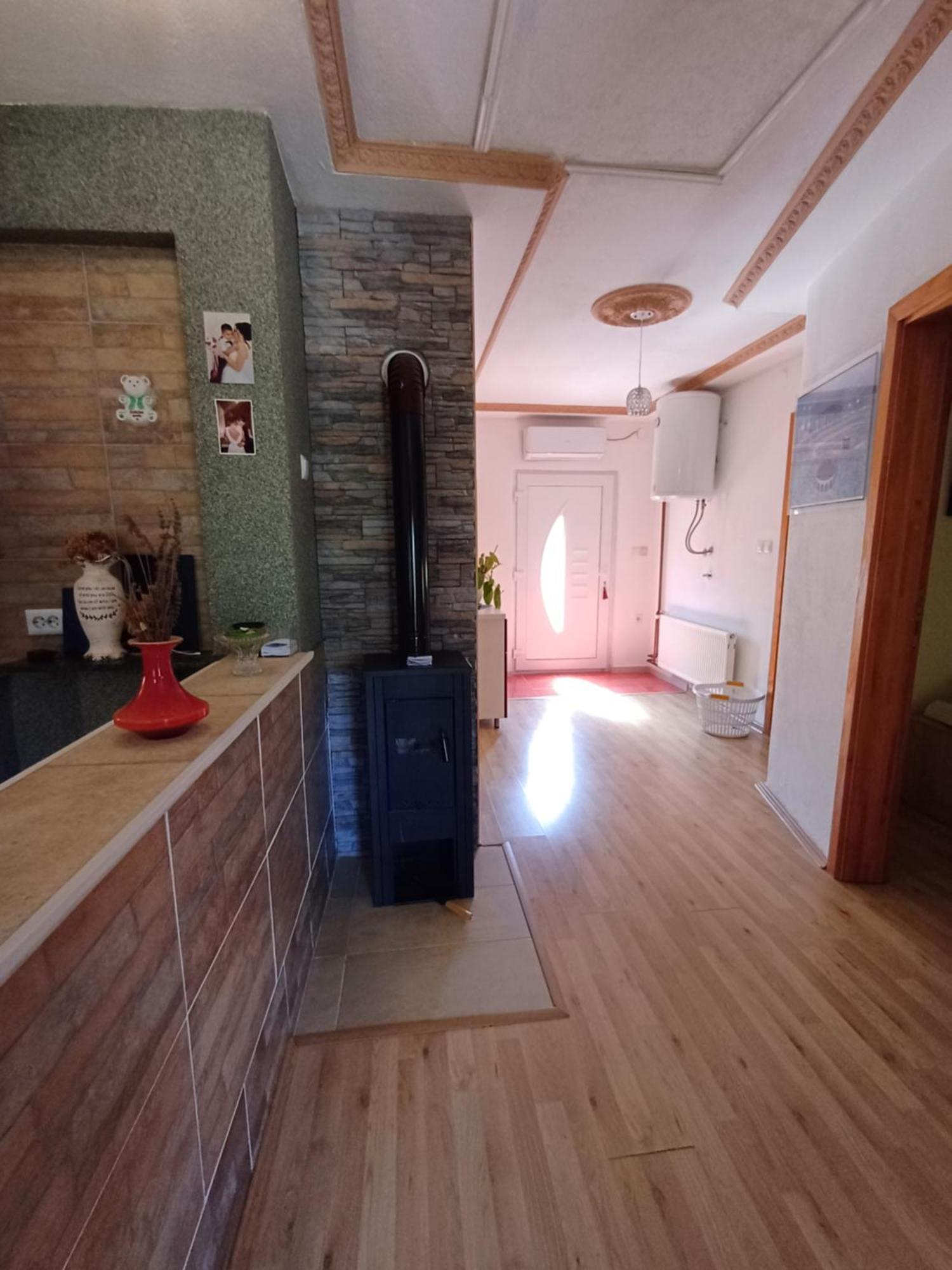 Apartman Denis Una Luzine Eksteriør bilde